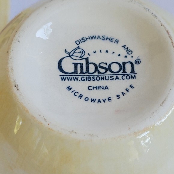 Gibson Floral Tea Cup & Saucer - Picture 3 of 4